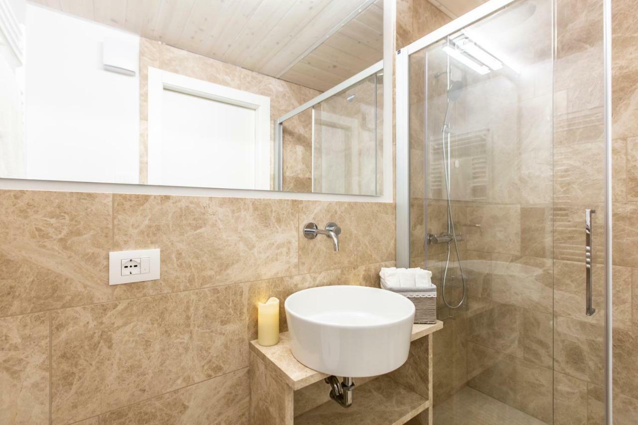 Apartment Elegant Fornasa Vecia, Canal View With A Beautiful Garden R&r Venedig